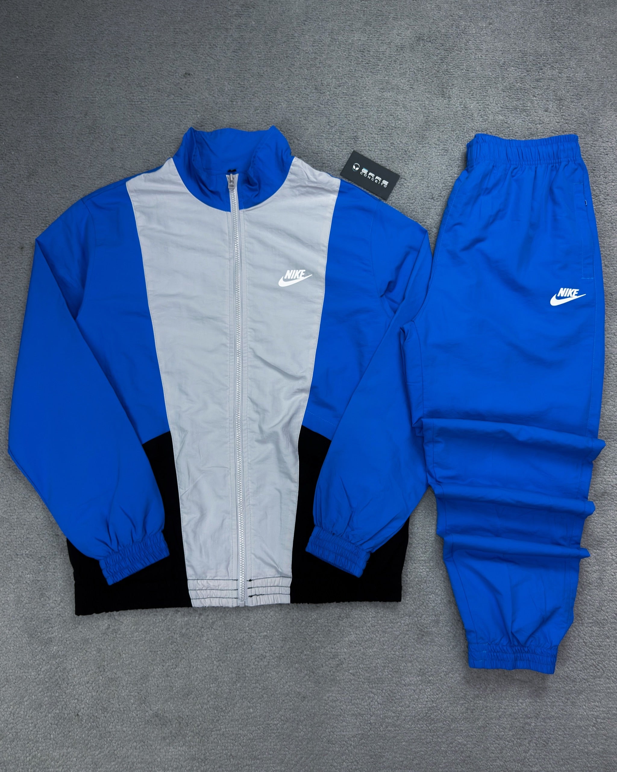 CONJUNTO NK SPORTSWEAR