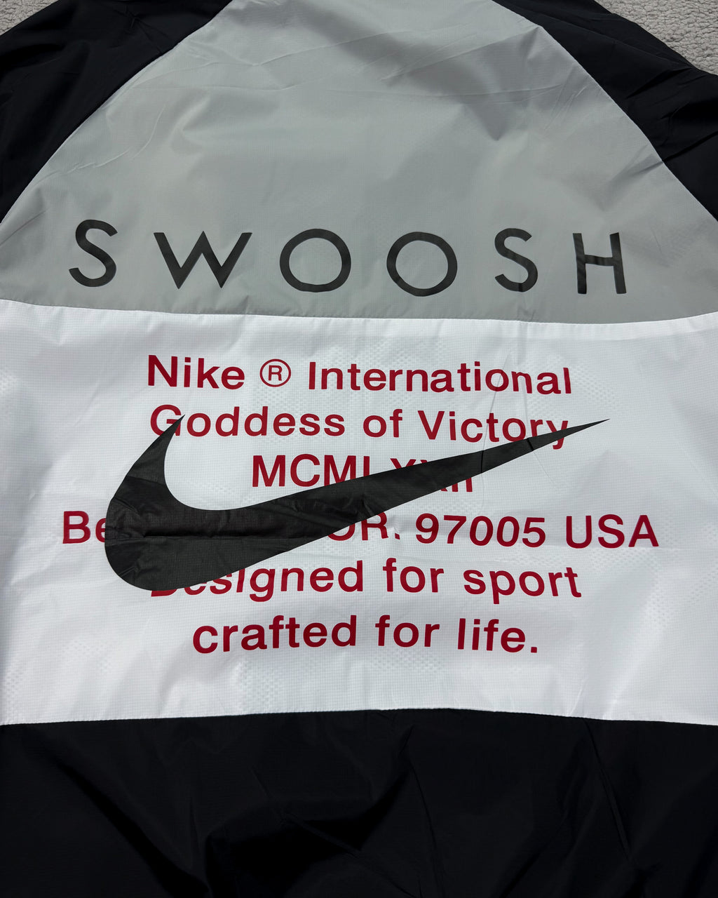 CORTA VENTO NK DOUBLE SWOOSH