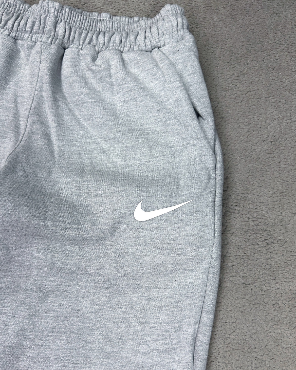 CALÇA NK MOLETOM SWOOSH EMBORRACHADA