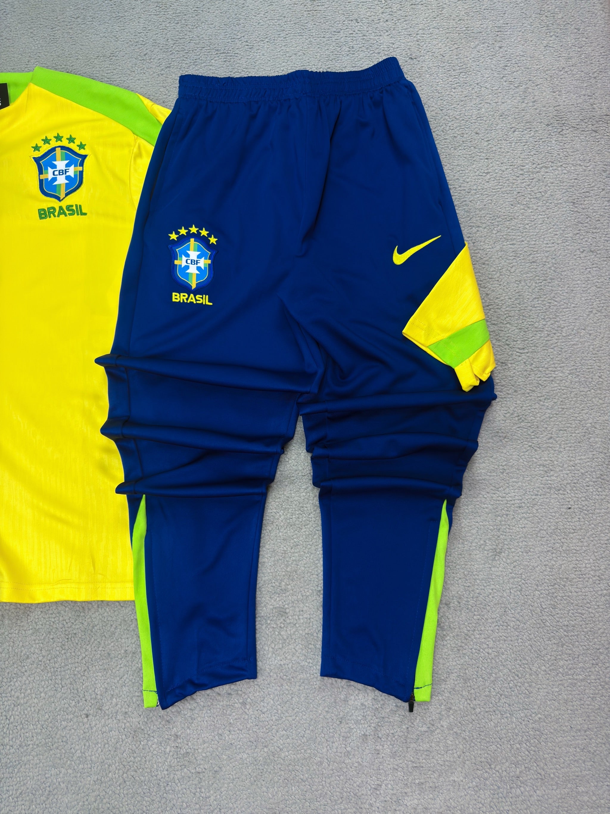 CONJUNTO BR TREINO