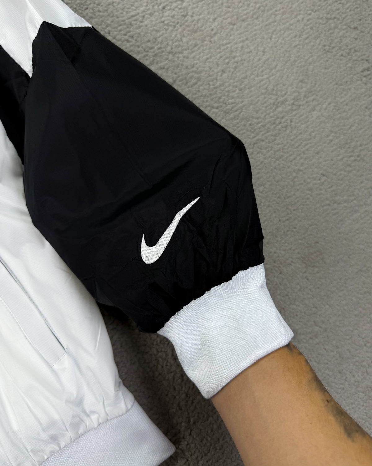 CORTA VENTO NK SWOOSH