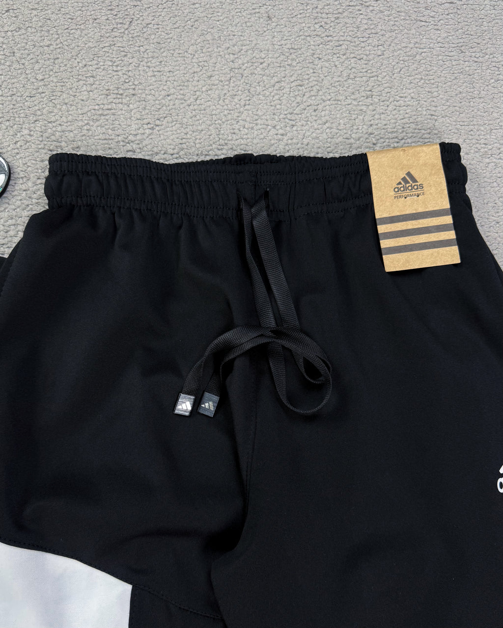 CONJUNTO ADDS 3 LISTRAS NA MANGA PRETO/BRANCO
