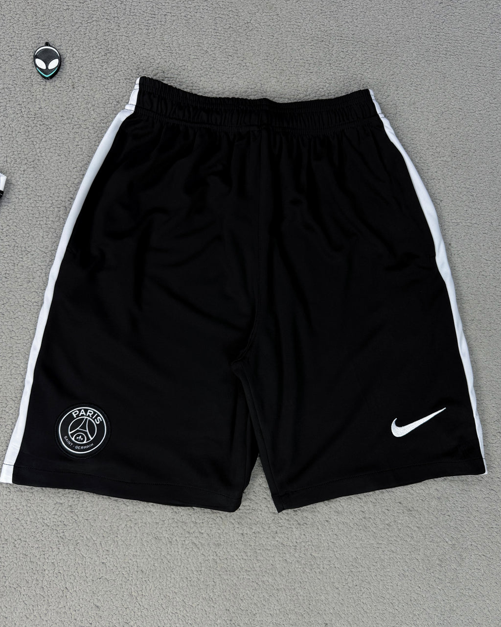 CONJUNTO TREINO VERÃO PARIS SAINT GERMAIN BRANCO/PRETO
