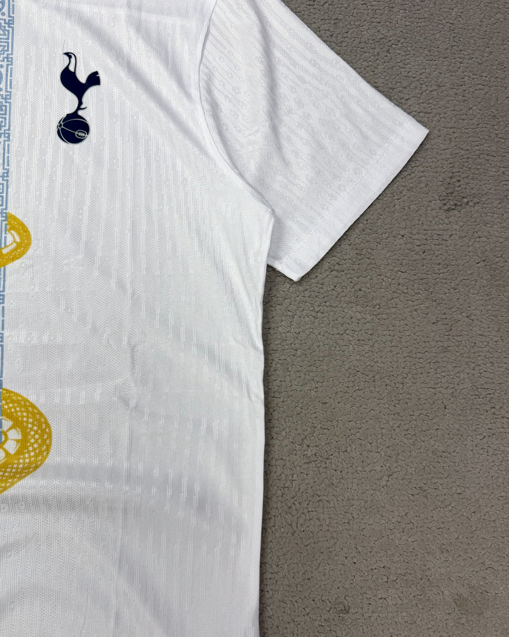 CAMISETA TOTTENHAM SPURS 2025