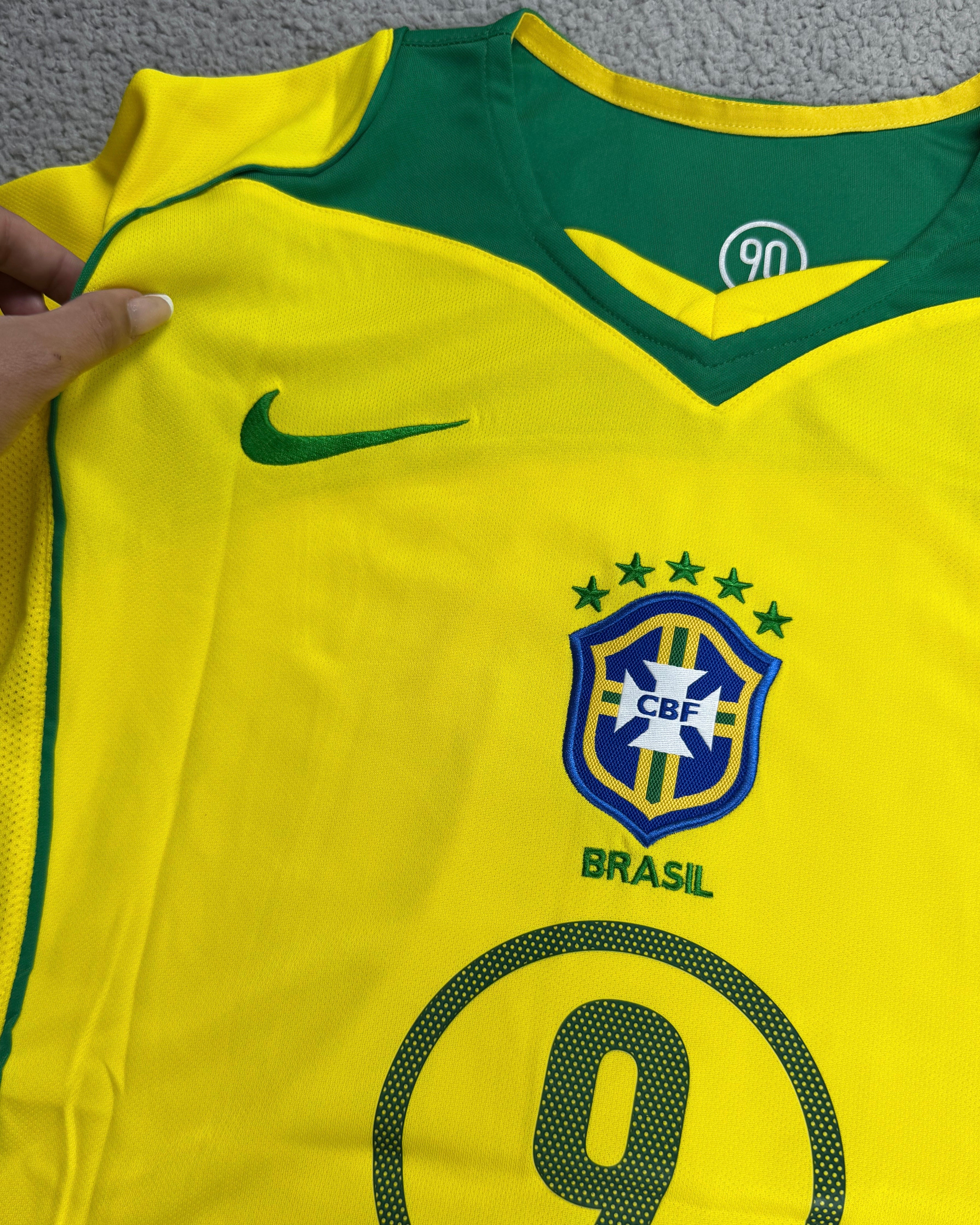 CAMISA RETRÔ BRASIL TOTAL 90 RONALDO 2004/2005