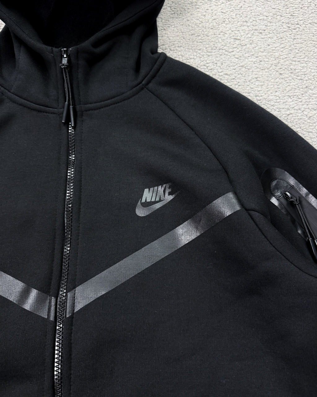 MOLETOM NK TECH FLEECE ALL BLACK