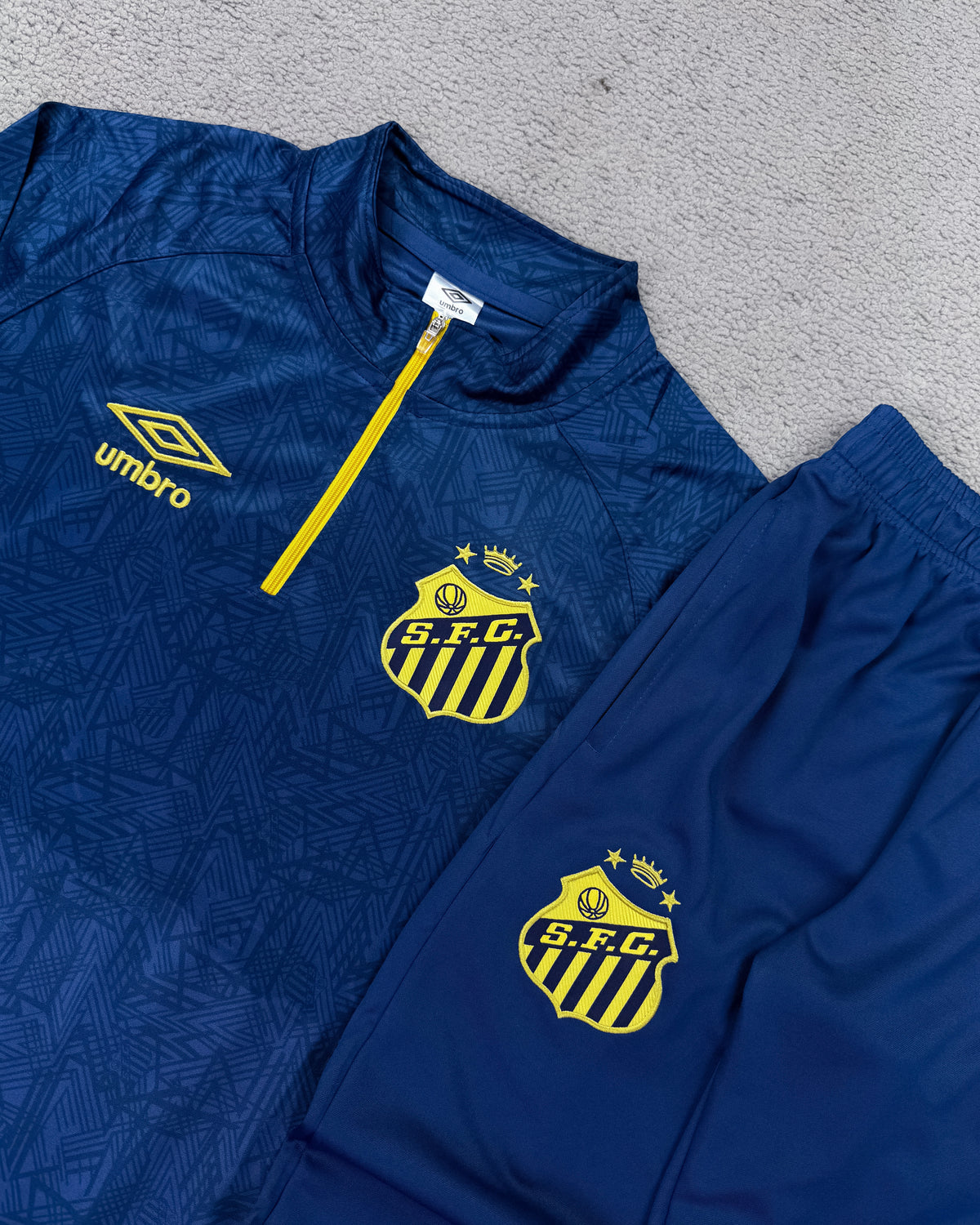 CONJUNTO DE TREINO SANTOS