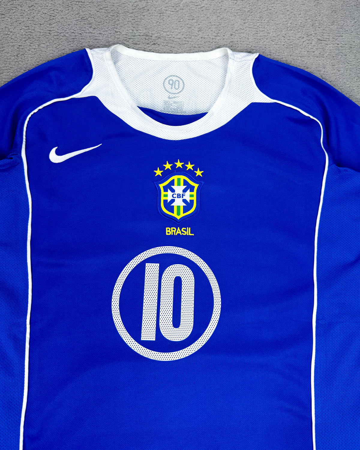 CAMISETA RETRÔ BRASIL 2004 RONALDINHO 2004