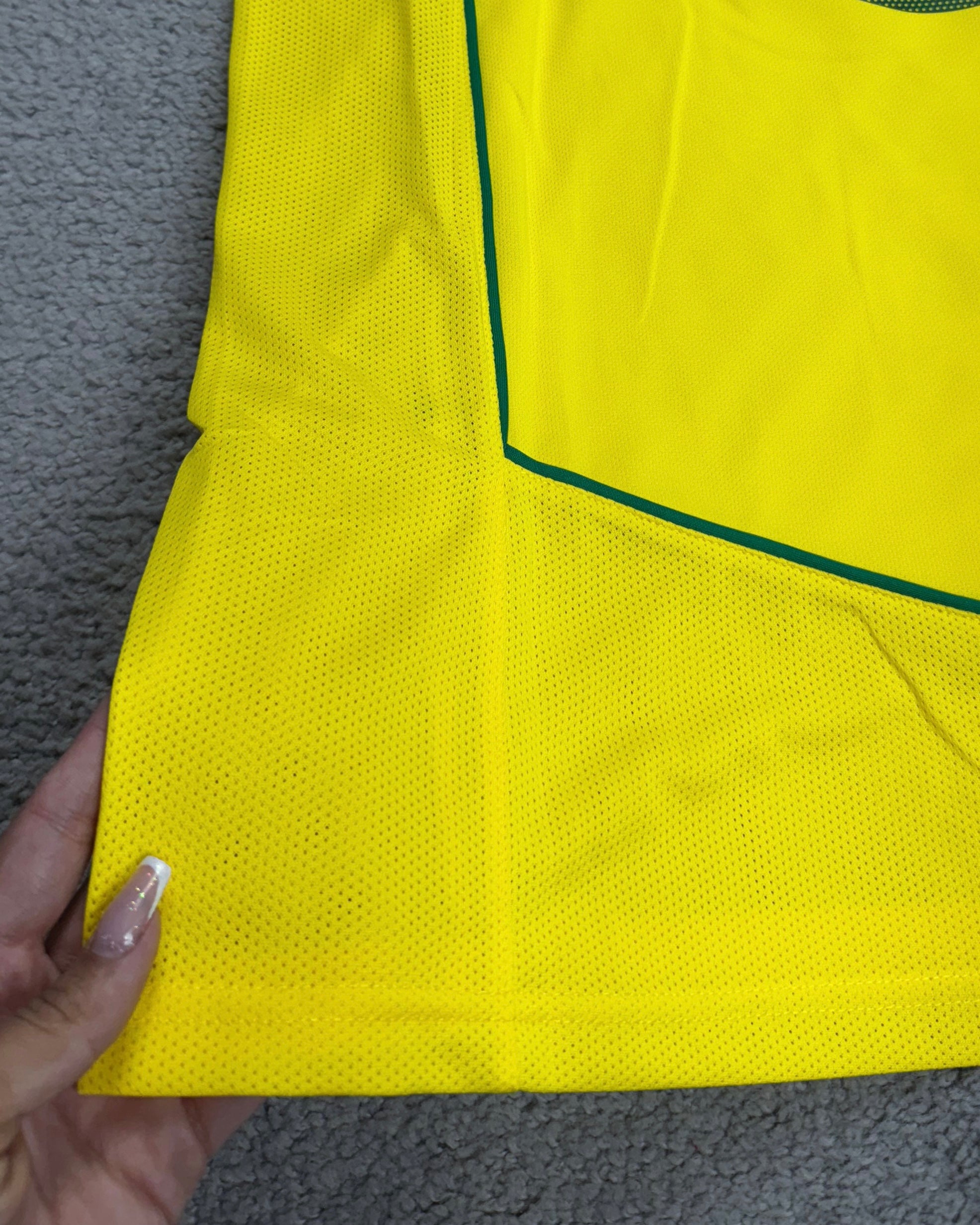 CAMISA RETRÔ BRASIL TOTAL 90 RONALDINHO 2004/2005
