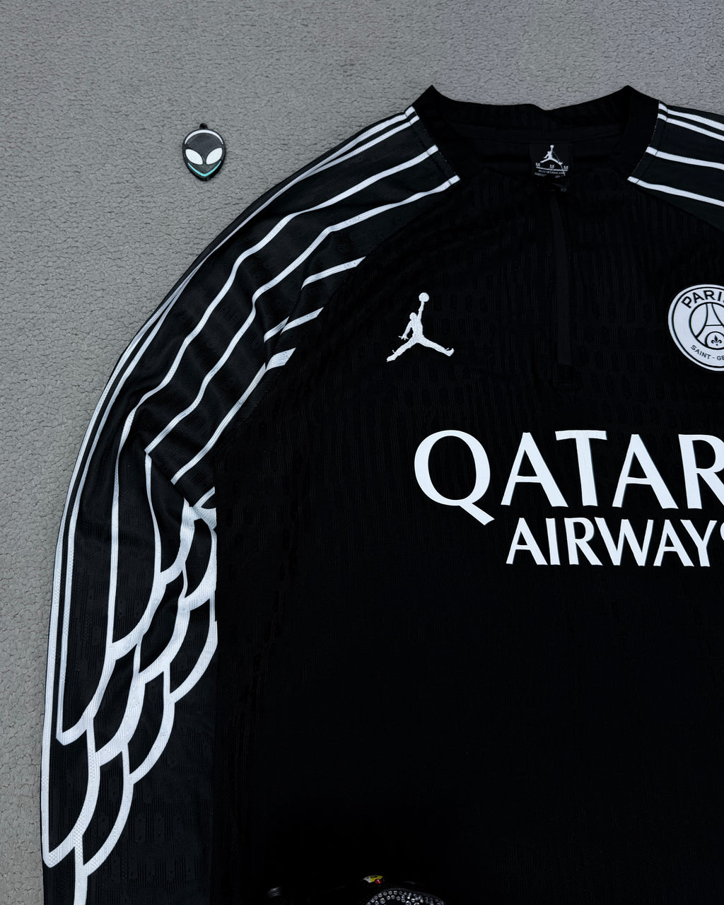 CONJUNTO DE TREINO PSG - PRETO/BRANCO