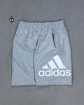 BERMUDA MOLETINHO ADIDAS - CINZA