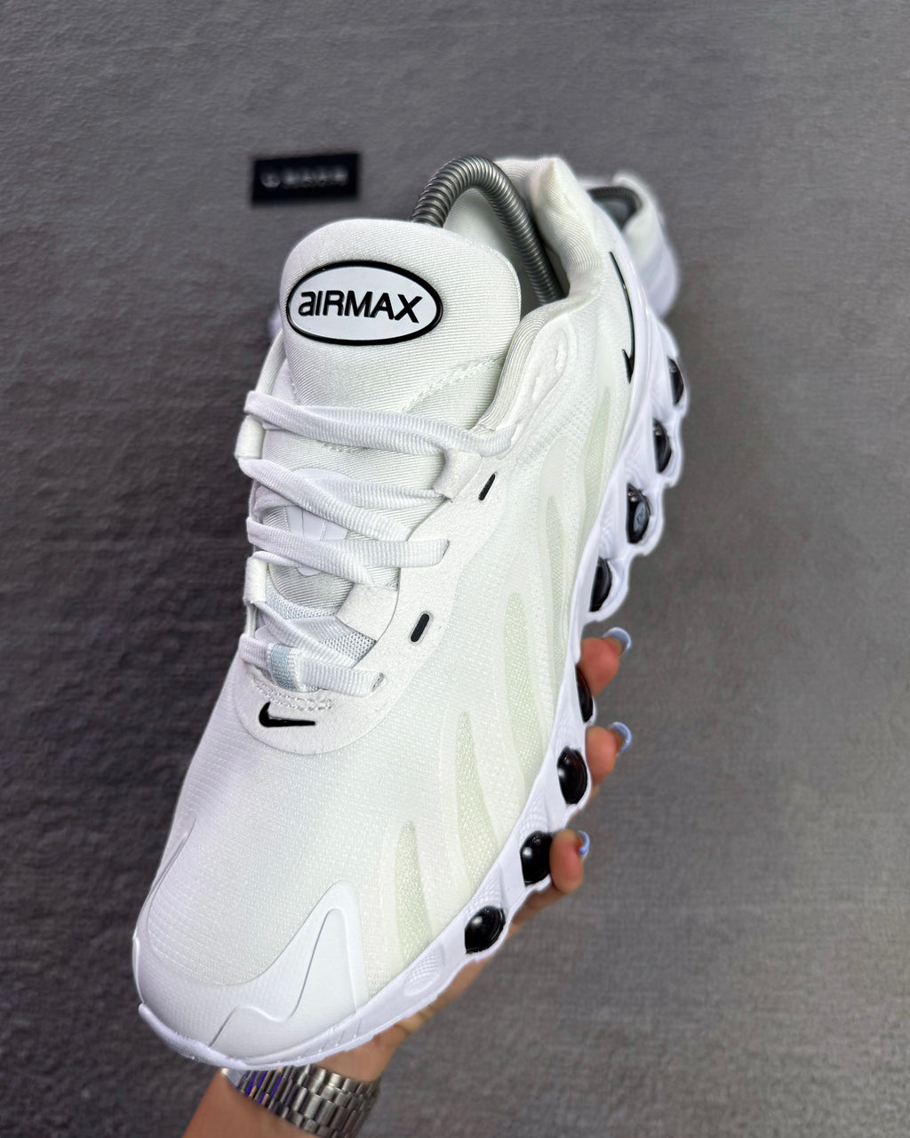 TÊNIS NIKE AIR MAX DN8