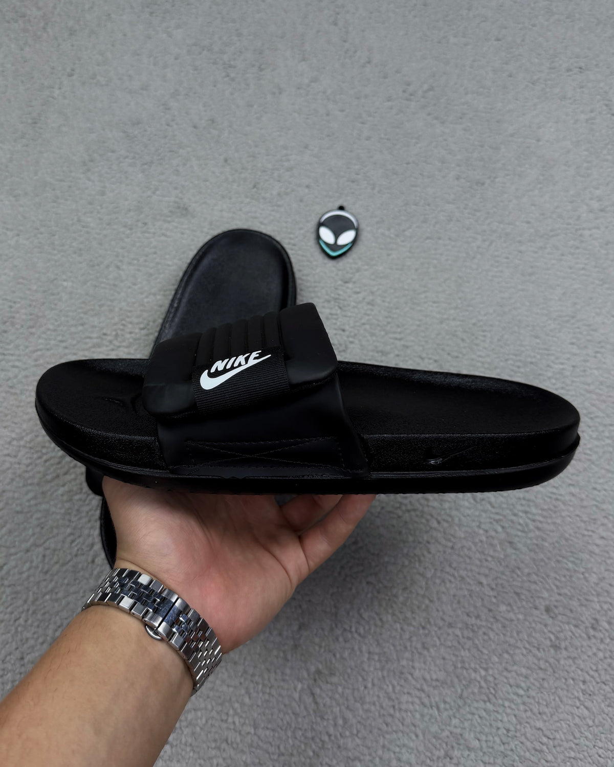 CHINELO NK OFFCOURT ADJUST