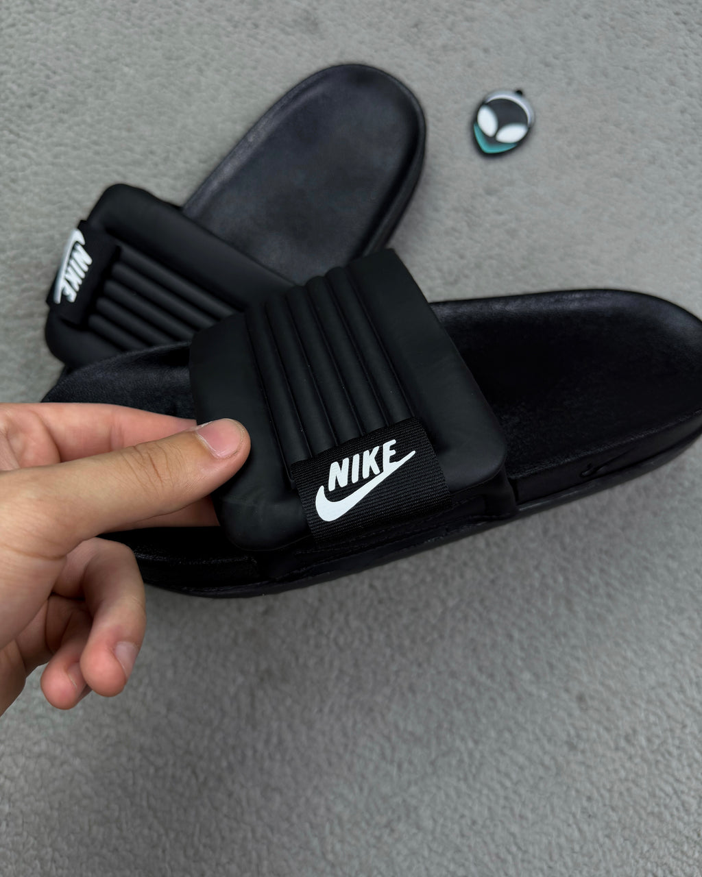 CHINELO NK OFFCOURT ADJUST