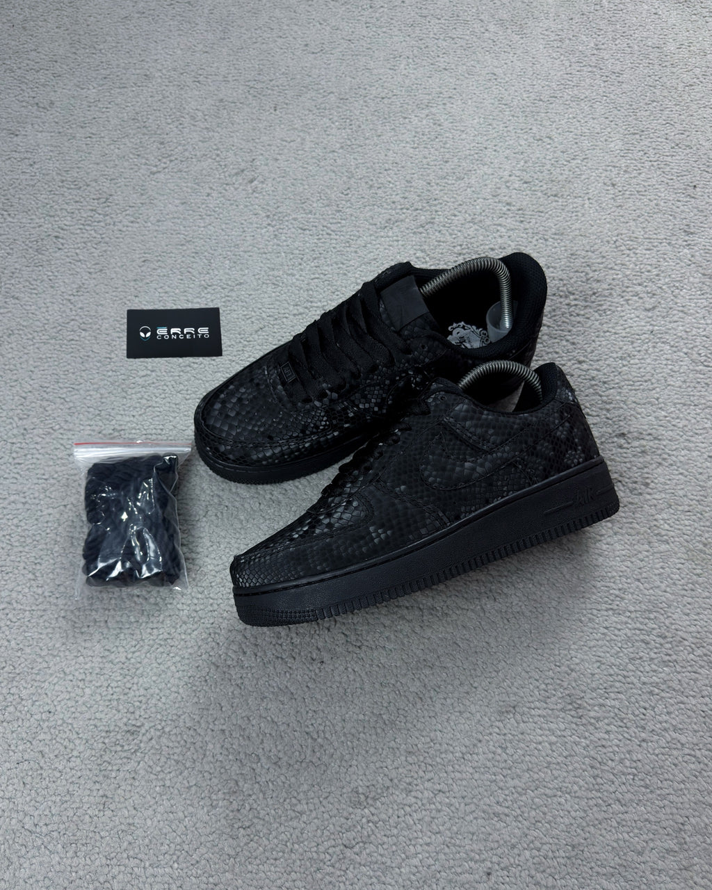 TÊNIS NK AIR FORCE 1 X KOBE BRYANT