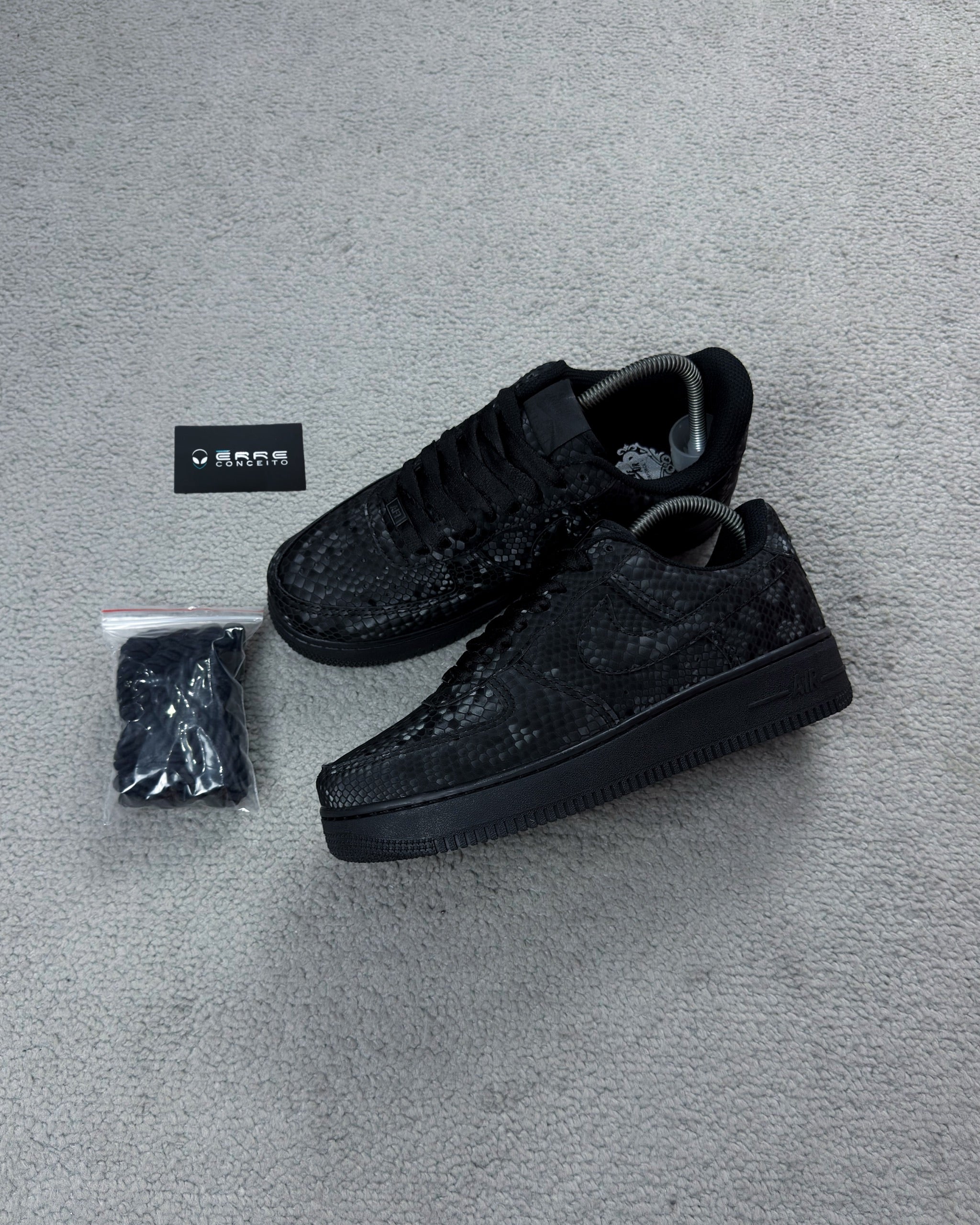 TÊNIS NK AIR FORCE 1 X KOBE BRYANT