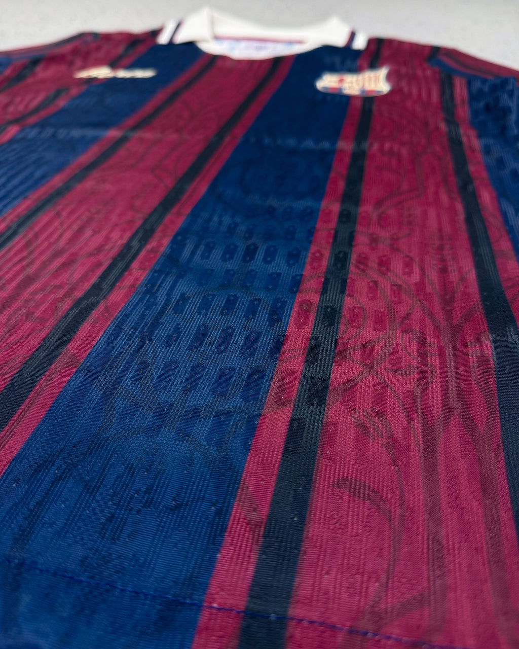 CAMISETA RETRÔ BARCELONA 1899 - 2024