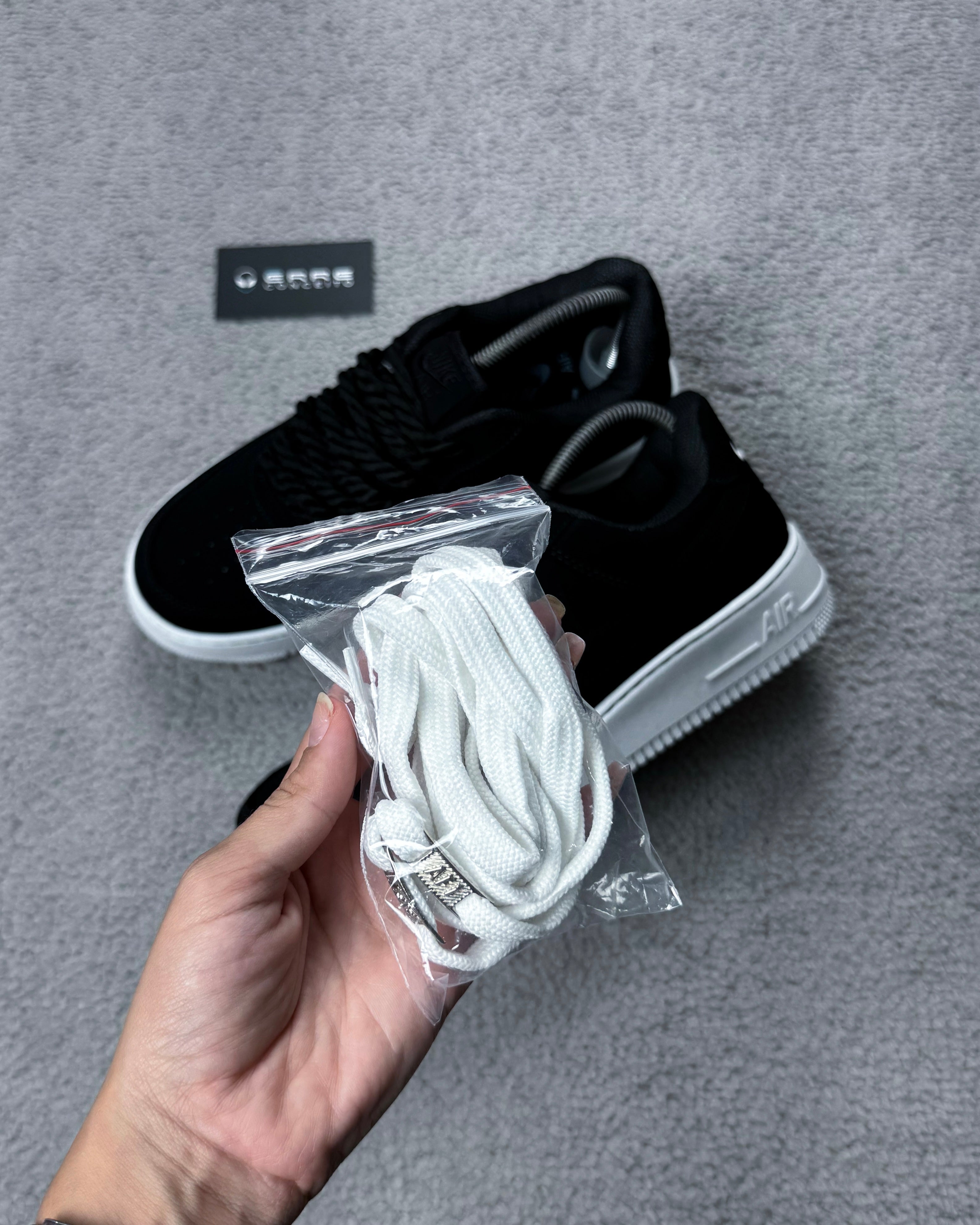 TÊNIS NK AIR FORCE 1 NOBUCK