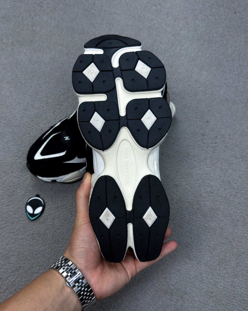TÊNIS NB ABZORB 9060 BLACK WHITE